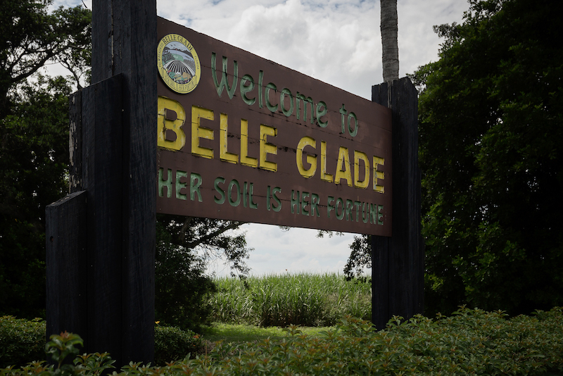Para muchos residentes, la vida en Glades gira en torno a la industria azucarera. Empresas como U.S. Sugar y Florida Crystals son las principales empleadoras de la región. Thomas Cordy / The Palm Beach Post